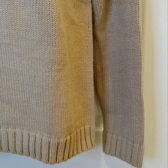 Future Wear TN sweater - NWOT - Picture 3 of 6